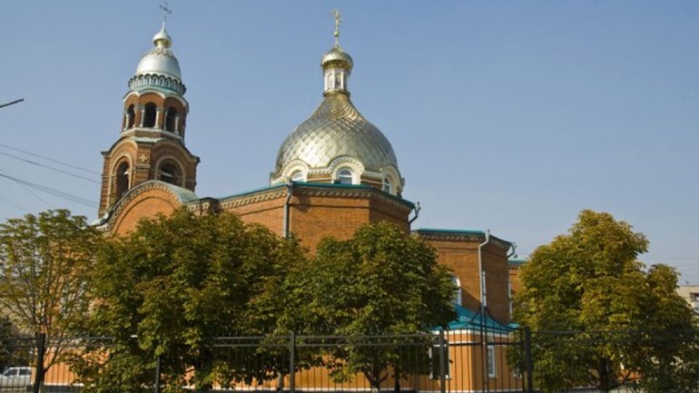 В Славянске обстреляли кафедральный собор, несмотря на недельное перемирие - фото 1