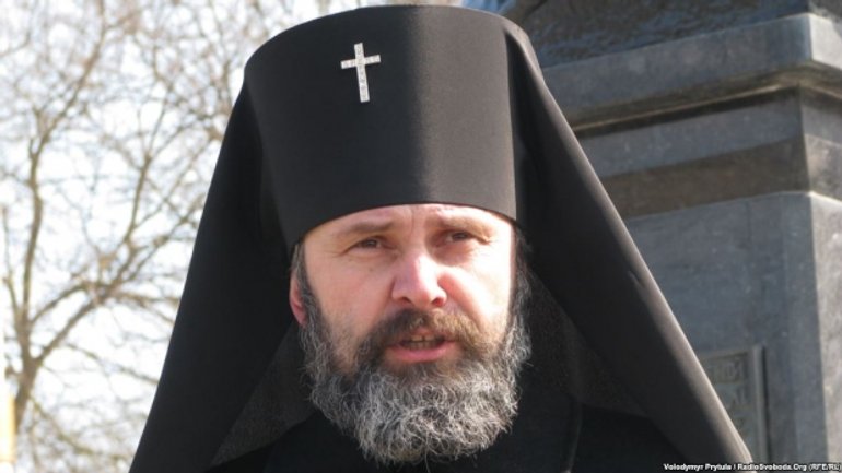 В Крыму сожгли дачный домик архиепископа УПЦ КП - фото 1