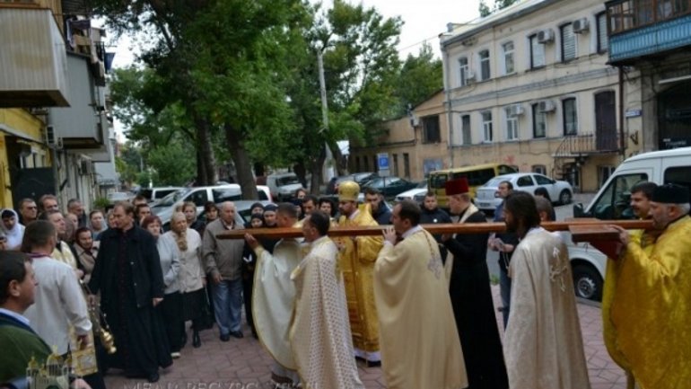 В Одессе встретили Крест и Икону, подаренные молодежи святым Иоанном Павлом II - фото 1