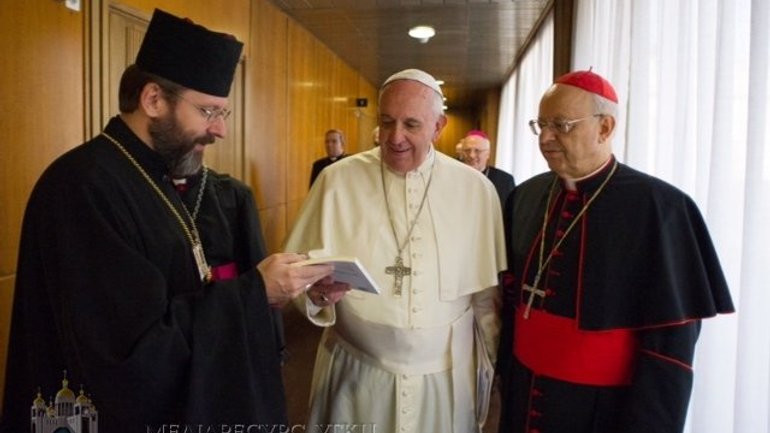 Папа Франциск отримав нагоду ознайомитися з думками дітей українських мігрантів - фото 1