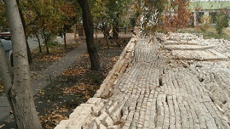 В Софии Киевской обвалилось 50 метров стены - фото 1