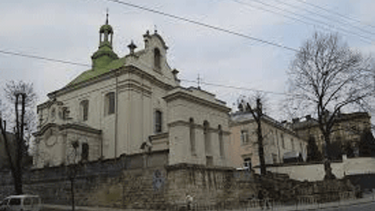 Унаслідок пожежі у костелі святого Антонія постраждали двоє львів'ян - фото 1