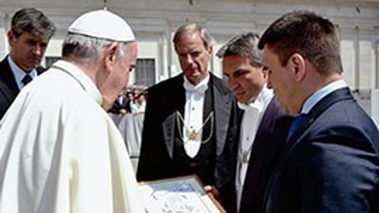 П.Климкин пригласил Папу Франциска посетить Украину - фото 1