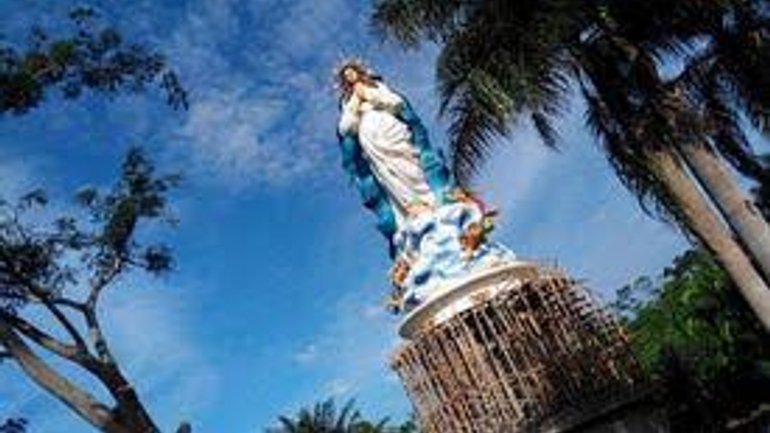 У Індонезії освятили найвищу скульптуру Богородиці - фото 1