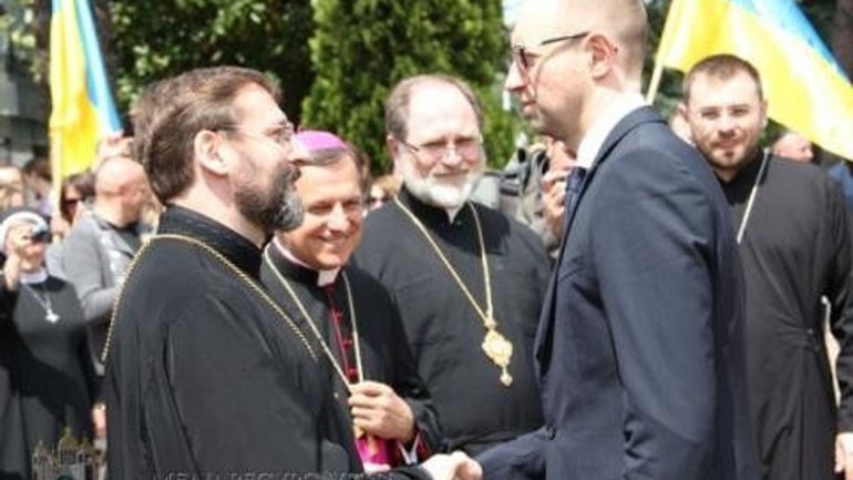 Епископы УГКЦ напомнили власти о моральном долге бороться с коррупцией - фото 1