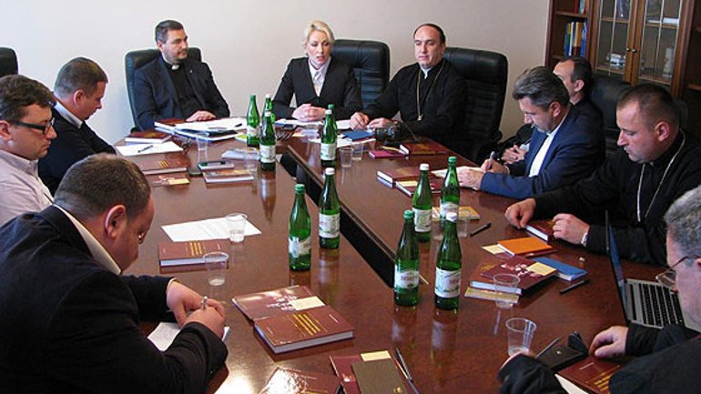 В Івано-Франківську дискутували над тим, як сприяти єдності християн - фото 1