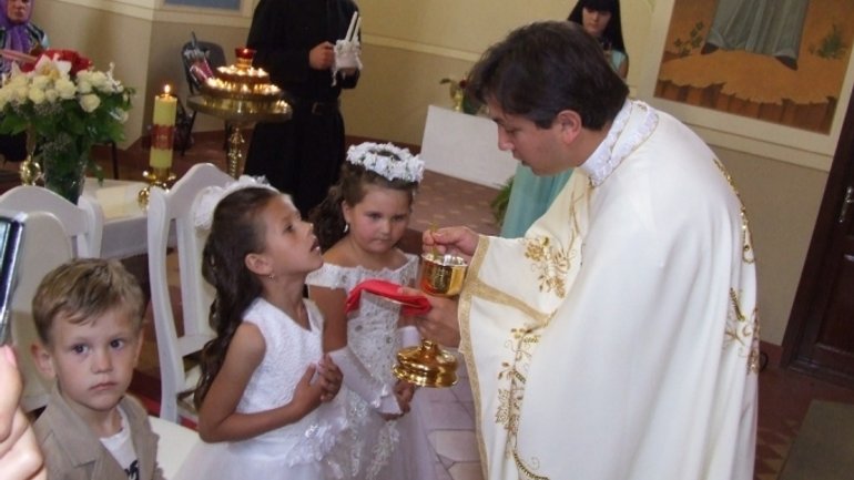 Синод єпископів УГКЦ проголосив Інструкцію щодо причастя немовлят і дітей в УГКЦ - фото 1