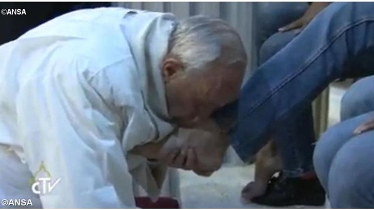 Папа вніс зміни в обряд обмивання ніг у Великий Четвер - фото 1