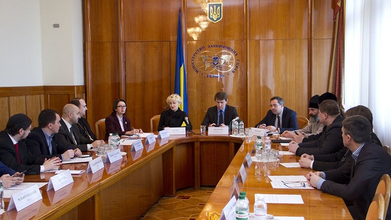 Ukraine’s Ministry of Foreign Affairs discussed manifestations of religious intolerance towards Ukrainian citizens in Crimea and Donbas - фото 1