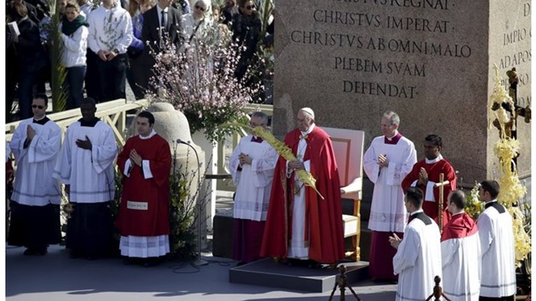 У Пальмову неділю Папа Франциск привітав молодь з усього світу - фото 1