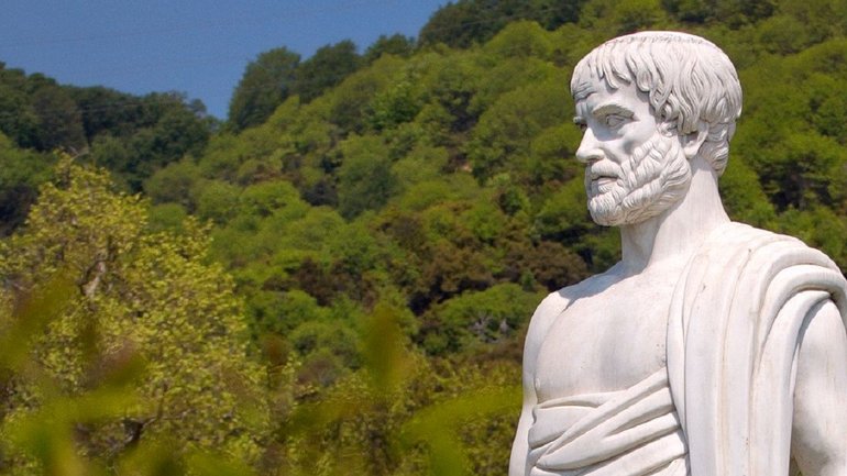 Греческие археологи утверждают, что нашли могилу Аристотеля с алтарем - фото 1