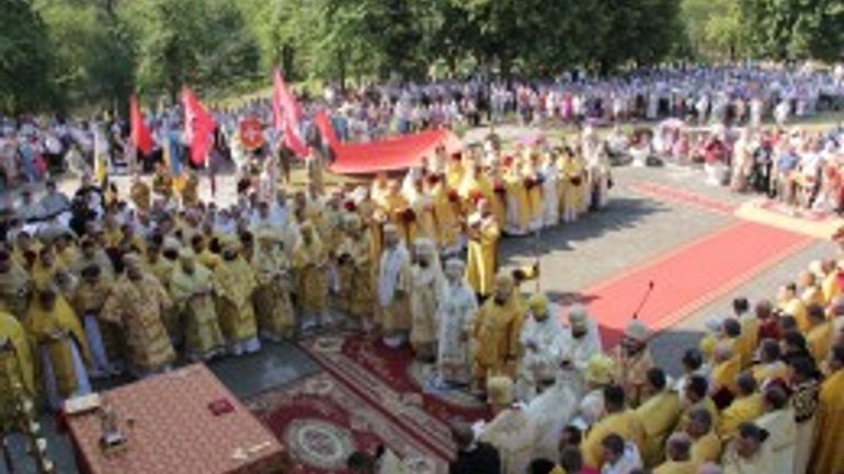 Патріарх Філарет відвідав Свято-Георгіївський чоловічий монастир на Козацьких Могила - фото 1