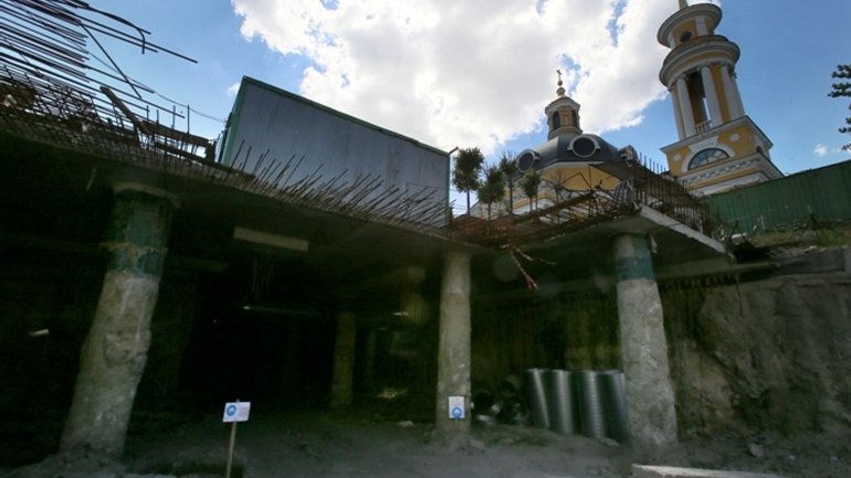 Под фундаментом церкви Рождества Христова на Почтовой площади может быть старинный храм - фото 1