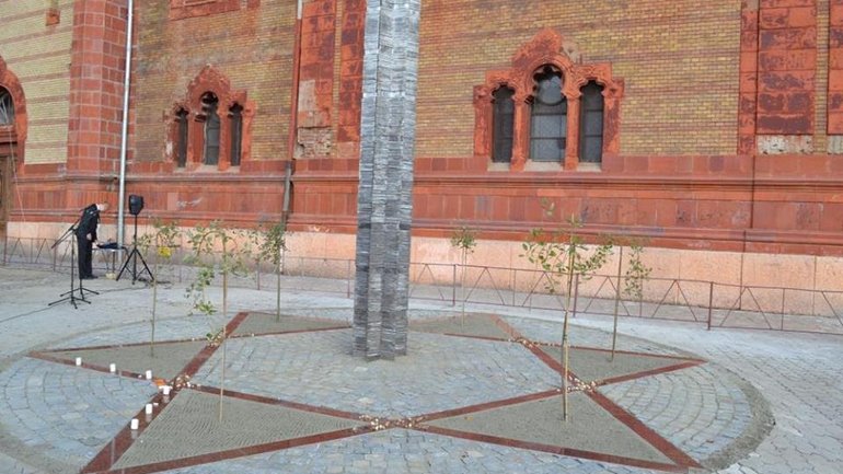 Holocaust memorial unveiled in Uzhhorod - фото 1