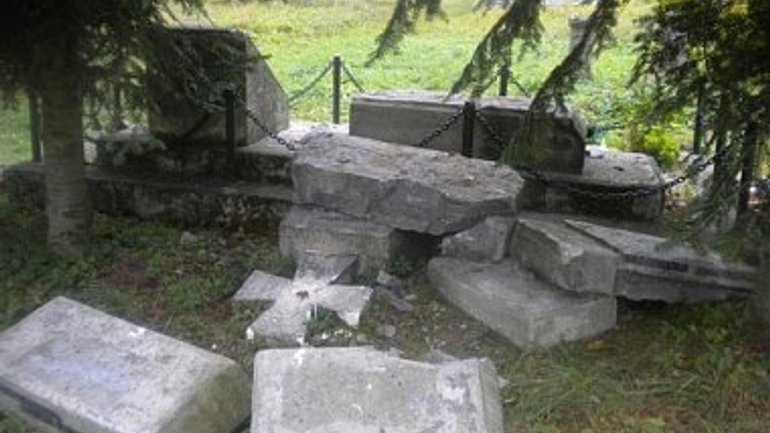 У Польщі вибачилися за осквернення пам’ятника воїнам УПА у Верхраті - фото 1
