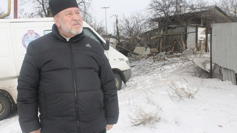 After visit to Avdiyivka, UGCC bishop tells about the daunting daily life of frontline residents - фото 1