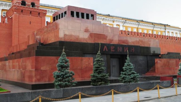 Російська Православна Церква за кордоном закликала прибрати Леніна з Червоної площі - фото 1