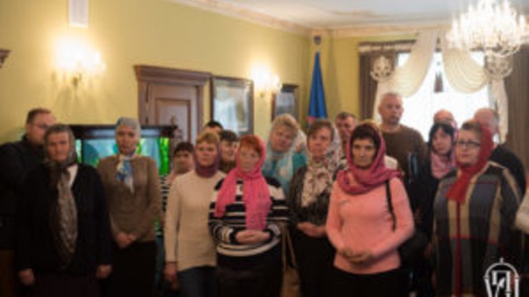Матері військовополонених просять Предстоятеля УПЦ (МП) допомогти повернути їхніх синів додому - фото 1