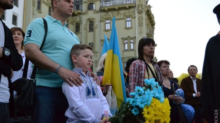 В Одесі відбувся міжконфесійний молебень за патріотів України, в УПЦ (МП) молилися окремо: і за патріотів, і за сепаратистів - фото 1