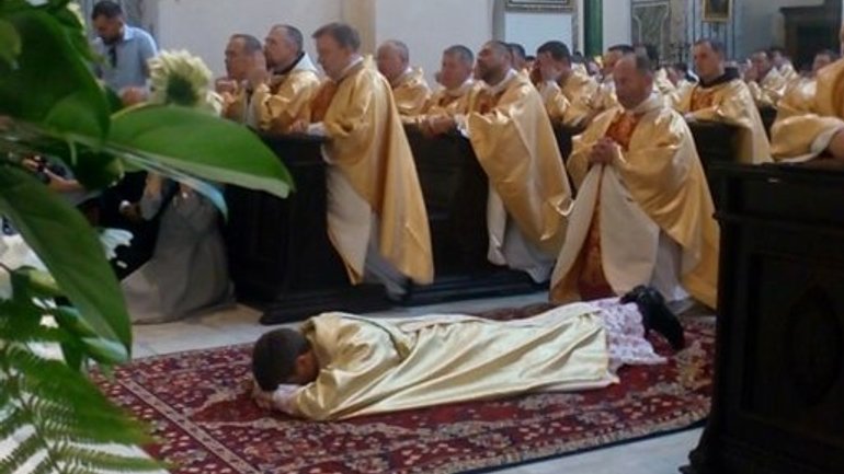 В Киеве хиротонизировали римско-католического епископа - фото 1
