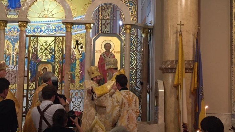 Єпископа Венедекта (Алексійчука) введено на престол Святого Миколая УГКЦ у Чикаго - фото 1