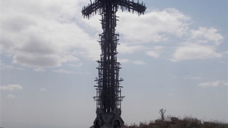 Самый высокий крест Армении пополнится еще пятью крестами - фото 1