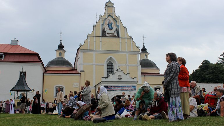 Урочистість Летичівської Богородиці: римо-католики молилися за мир - фото 1