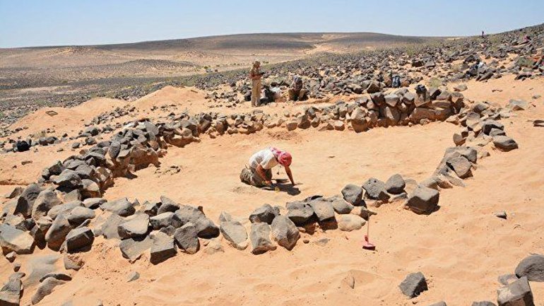 Сотни древних пирамид обнаружены в иорданской пустыне - фото 1
