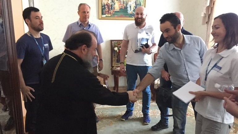 В Луганске управляющий епархией УПЦ (МП) встретился с представителями ОБСЕ - фото 1