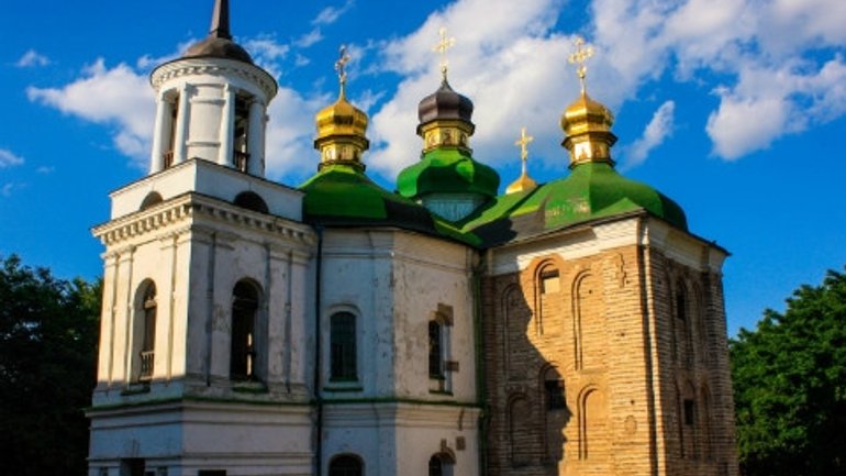 В Киеве отреставрируют церковь Спаса на Берестове - фото 1