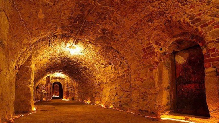 В Умані туристів запрошують відвідати підземелля Василіанського монастиря - фото 1