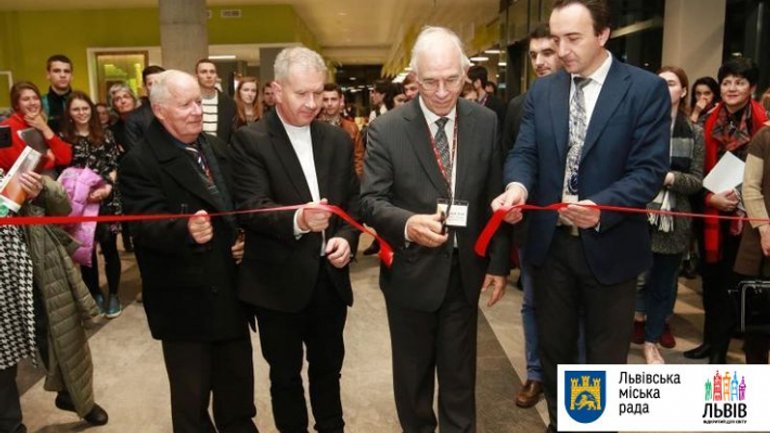 В УКУ відкрили перший в Україні віртуальний музей класичної музики і бібліотеку Вольфа - фото 1