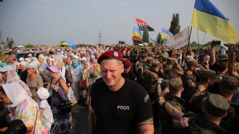 Правоохранительные органы расследуют «нарушения прав верующих УПЦ (МП)» во время Всеукраинского крестного хода 2016 года - фото 1