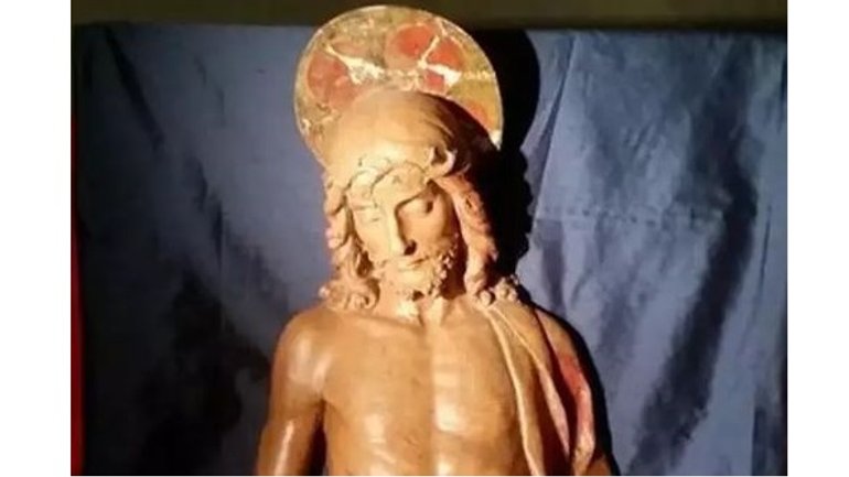 В Италии обнаружили терракотовую скульптуру Христа XV века, которую украли нацисты - фото 1