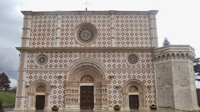 После 8-летней реставрации открылась средневековая базилика, пострадавшая от землетрясения в Италии - фото 1