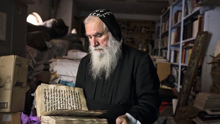 Католицький монах рятує стародавні мусульманські рукописи у гарячих точках - фото 1