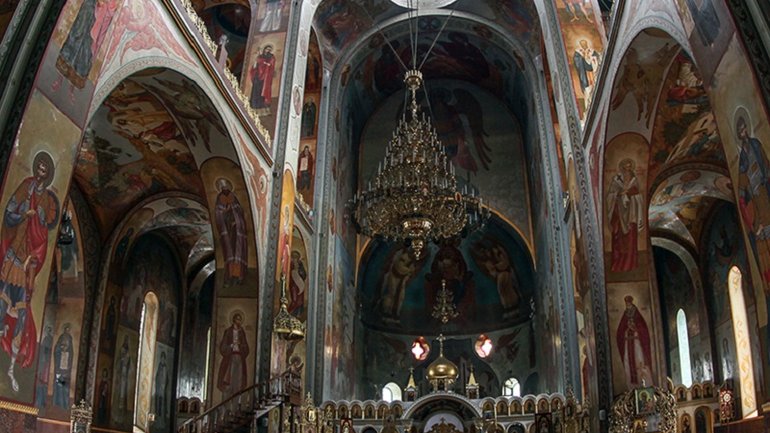 У Черкаській єпархії УПЦ (МП) заявили про чудесне оновлення святинь кафедрального собору - фото 1