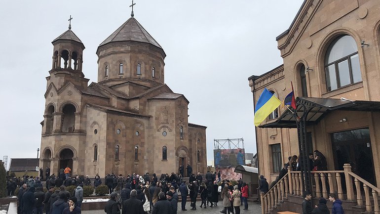 В Днепре освятили самый большой в Восточной Европе храм Армянской Апостольской церкви - фото 1