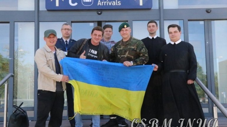 Захисники Донецького аеропорту та герої фільму «Кіборги» завітали до монастиря УГКЦ у Вільнюсі - фото 1