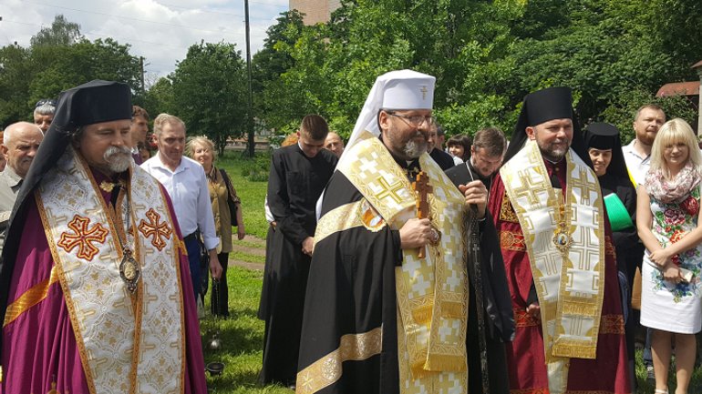 Патріарх Святослав освятив у Полтаві наріжний камінь спільної церкви УГКЦ та УАПЦ - фото 1
