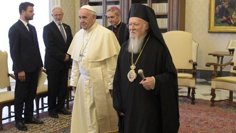 Папа в Ватикане встретился с Патриархом Варфоломеем - фото 1