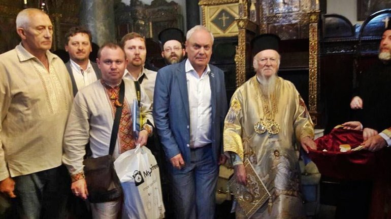 Патріарх Варфоломій особисто зустрів українських вірян, що прагнуть Єдиної Церкви - фото 1