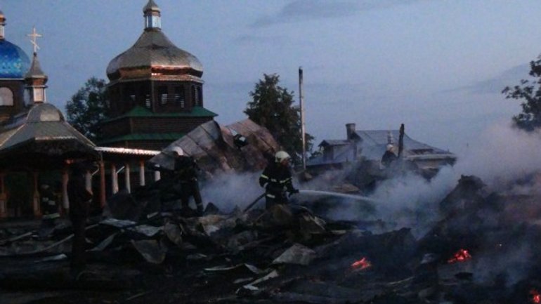 На Ивано-Франковщине сгорела церковь Киевского Патриархата - фото 1