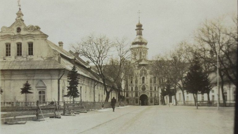 Єдинонеділимці проти прихильників автокефалії. Як Скоропадський хотів церкву в державу вбудувати - фото 1