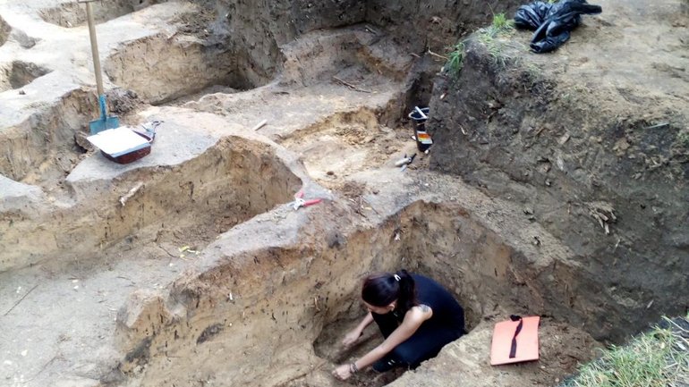 Унікальне християнське семиярусне кладовище знайшли археологи у Чернігові - фото 1