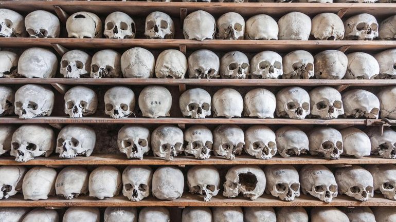 У Британії зі склепу церкви викрали колекцію людських черепів - фото 1