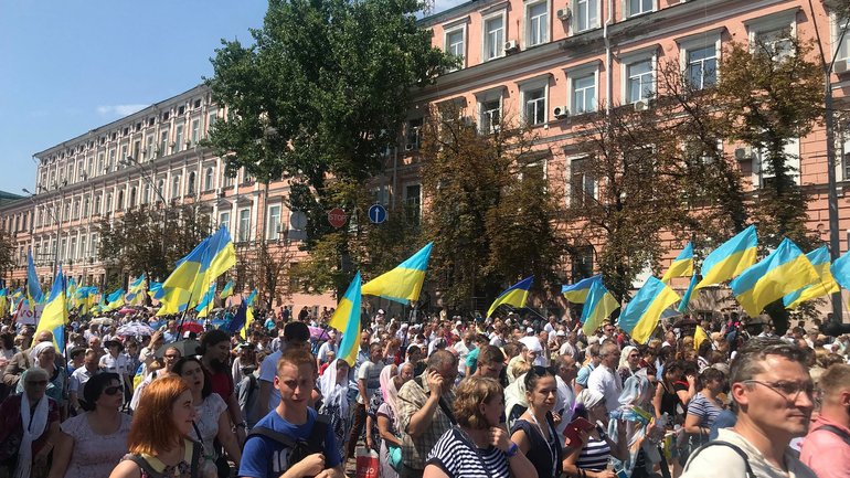 В МВД насчитали 65 тысяч в сегодняшнем крестном ходе в Киеве - фото 1