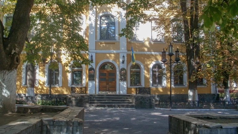 Jewish community of Chernihiv stands for its synagogue where Youth Theater is located - фото 1