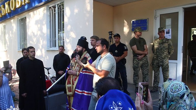 Священики Московського Патріархату намагалися проникнути до Військової академії Одеси - фото 1
