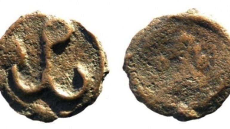 В Чернигове археологи нашли уникальную монету из Херсонеса - фото 1